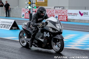 20160039