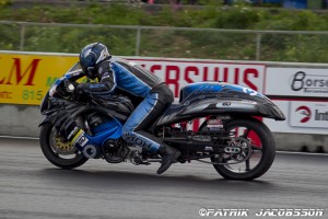 20160233