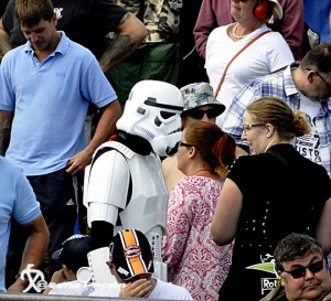  DSC0146 Spectators lp540   